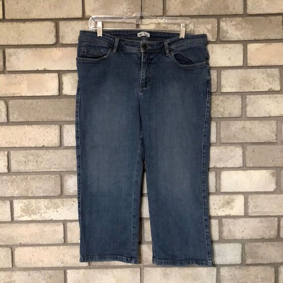 3for$20 jeans size 14 about 3 quarter length - Picture 1 of 5